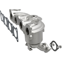 Load image into Gallery viewer, MagnaFlow Direct Fit Catalytic Converter 13-16 Hyundai Santa Fe Sport 2.4L Manifold - 52775