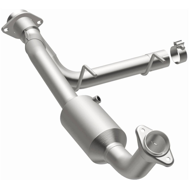 MagnaFlow 2005 Lincoln Navigator 5.4L Direct Fit Converter - 4451165