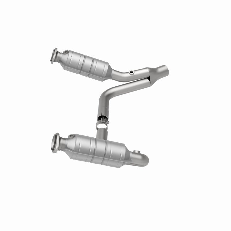MagnaFlow Direct Fit Catalytic Converter Raider 2006 8 4.7L - 24398