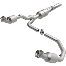 Load image into Gallery viewer, MagnaFlow Direct Fit Catalytic Converter Dodge 01-02 Ram 1500/2500/3500 Van 5.9L - 458003