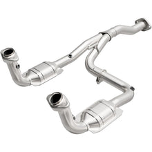 Load image into Gallery viewer, MagnaFlow Direct Fit Catalytic Converter 07 Jeep Liberty 3.7L OEM - 49186