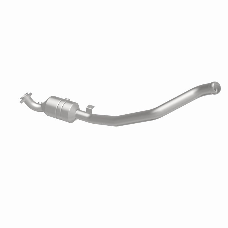 MagnaFlow Direct Fit Catalytic Converter 2006-2011 R350 3.5 L Underbody - 52178