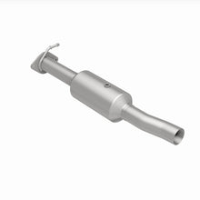 Load image into Gallery viewer, MagnaFlow 09-10 Ford F-550 Super Duty V10 6.8L Rear Underbody Direct Fit Catalytic Converter - 280434