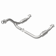 Load image into Gallery viewer, MagnaFlow DF Catalytic Conv 06-09 Ford Explorer 4.6L Y-Pipe Assy/07-09 Explorer Sport Trac 4.6L - 49672
