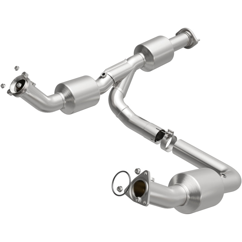 MagnaFlow 18-20 Chevrolet Express 2500 Single Underbody 4.3L Direct Fit Catalytic Converter - 280210