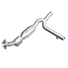 Load image into Gallery viewer, MagnaFlow Direct Fit Catalytic Converter 01-03 Ford F150 5.4L Passenger Side - 93448