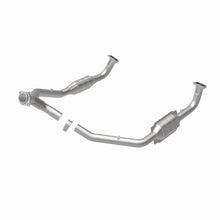Load image into Gallery viewer, MagnaFlow Direct Fit Catalytic Converter 94-95 Disc./Defender 3.9L - 93691