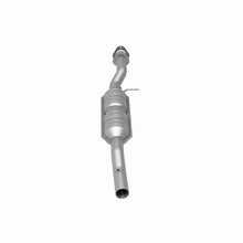 Load image into Gallery viewer, MagnaFlow Direct Fit Catalytic Converter Ford Excursion 00-02 5.4L - 55324