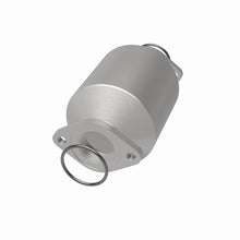 Load image into Gallery viewer, MagnaFlow Direct Fit Catalytic Converter 93-97 Geo Prizm-Toyota Celi - 23656