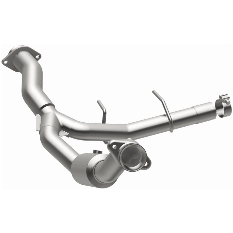 MagnaFlow Direct Fit Catalytic Converter 15-17 Ford Expedition V6 3.5 OEM Underbody - 21-528