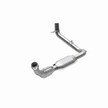 Load image into Gallery viewer, MagnaFlow Direct Fit Catalytic Converter 98 Ford Expedition 5.4L - 23718