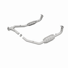 Load image into Gallery viewer, MagnaFlow DF Cat. Conv 97 Land Rover Defender 90 4.0L Y-Pipe Assy / 96-99 Discovery 4.0L Y-Pipe Assy - 93690