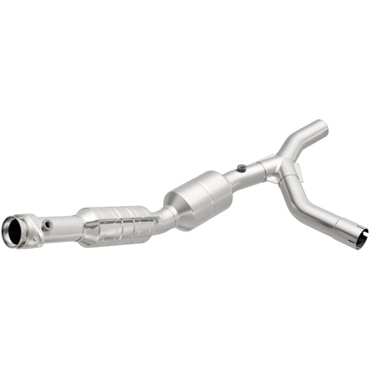 MagnaFlow Direct Fit Catalytic Converter 05-07 Ford E150 4.6L Passenger Side - 51310