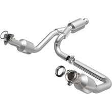 Load image into Gallery viewer, MagnaFlow 14-15 Chevrolet Silverado 1500 5.3L Direct-Fit Catalytic Converter - 5582642