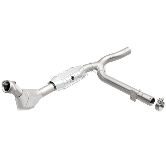 MagnaFlow Direct Fit Catalytic Converter 99-00 Ford F-150 4.6L - 447136