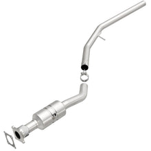 Load image into Gallery viewer, MagnaFlow DF Cat. Conv 05-07 Chrysler/Dodge Town &amp; Country Van/Grand Voyager/Grand Caravan 3.3L/3.8L - 93202
