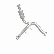 Load image into Gallery viewer, MagnaFlow Direct Fit Catalytic Converter 2009-2010 F-150 4.6 L Underbody - 52295