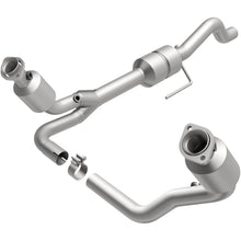Load image into Gallery viewer, MagnaFlow Direct Fit Catalytic Converter 00-03 Durango 4WD 4.7L - 458047