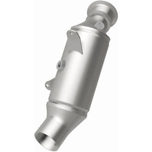 Load image into Gallery viewer, MagnaFlow Direct Fit Catalytic Converter 2015 BMW 640i/740i Underbody - 52254