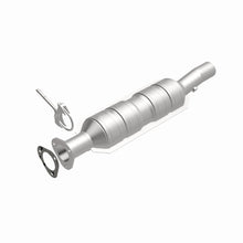 Load image into Gallery viewer, MagnaFlow Direct Fit Catalytic Converter 07-08 E-350 Super Duty 5.4 &amp; 6.8 L OEM Underbody - 52228