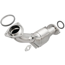 Load image into Gallery viewer, MagnaFlow Direct Fit Catalytic Converter Front 00-04 Toyota Tacoma 3.4L 4WD / 00-04 Tundra 3.4L - 51679