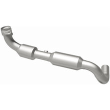 Load image into Gallery viewer, MagnaFlow 03-04 Ford Expedition 5.4L Direct Fit Converter - 4583087