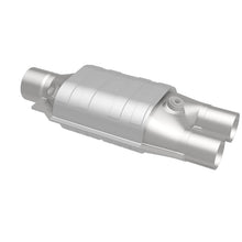 Load image into Gallery viewer, MagnaFlow Universal Catalytic Converter 2.5inch/2inch single/dual w/ O2 - 99067HM