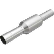 Load image into Gallery viewer, MagnaFlow Direct Fit Catalytic Converter California Grade 92-94 GM Blazer/Suburban 5.7L - 3391488