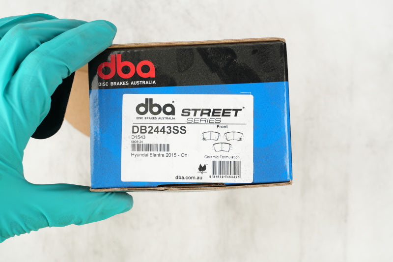 DBA 17-20 Hyundai Elantra (w/280mm Front Rotor) Front Street Series Brake Pads - DB2443SS