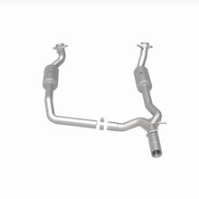 Load image into Gallery viewer, MagnaFlow 09-13 Ford E-350 Super Duty V10 6.8 OEM Underbody Direct Fit Catalytic Converter - 21-599