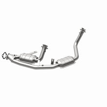Load image into Gallery viewer, MagnaFlow Direct Fit Catalytic Converter Taurus 96-99 3.0L - 23523