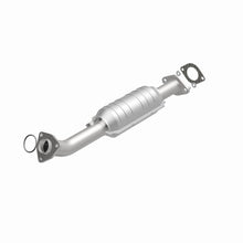 Load image into Gallery viewer, MagnaFlow Direct Fit Catalytic Converter 98-00 Niss Pathfinder 3.3L - 24748