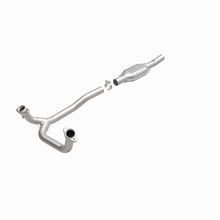 Load image into Gallery viewer, MagnaFlow Direct Fit Catalytic Converter 96 Ford E-Series Van 5.8L - 23101