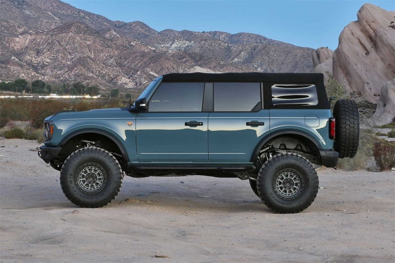 Fabtech 21-24 Ford Bronco 6in Lift Kit w/ Dirt Logic 2.5 Resi Coilovers - K2396DL