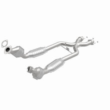 Load image into Gallery viewer, MagnaFlow Direct Fit Catalytic Converter 96-98 4.6L *California* - 441112