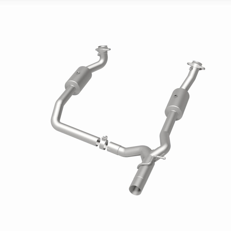 MagnaFlow 09-13 Ford E-350 Super Duty V10 6.8 OEM Underbody Direct Fit Catalytic Converter - 21-599