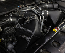 Load image into Gallery viewer, Mishimoto 12-16 BMW F10 M5 Intercooler Kit (Wrinkle Black) - MMINT-F10-12WBK