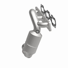 Load image into Gallery viewer, MagnaFlow Direct Fit Catalytic Converter 01-05 Ford Escape / Mazda Tribute 2.0L (CA Emissions) - 452367