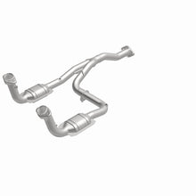 Load image into Gallery viewer, MagnaFlow Direct Fit Catalytic Converter 07 Jeep Liberty 3.7L OEM - 49186