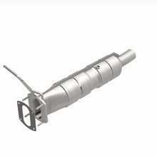 Load image into Gallery viewer, MagnaFlow 09-19 Ford F53 V10 6.8L Underbody 6.8L Direct Fit Catalytic Converter - 280435