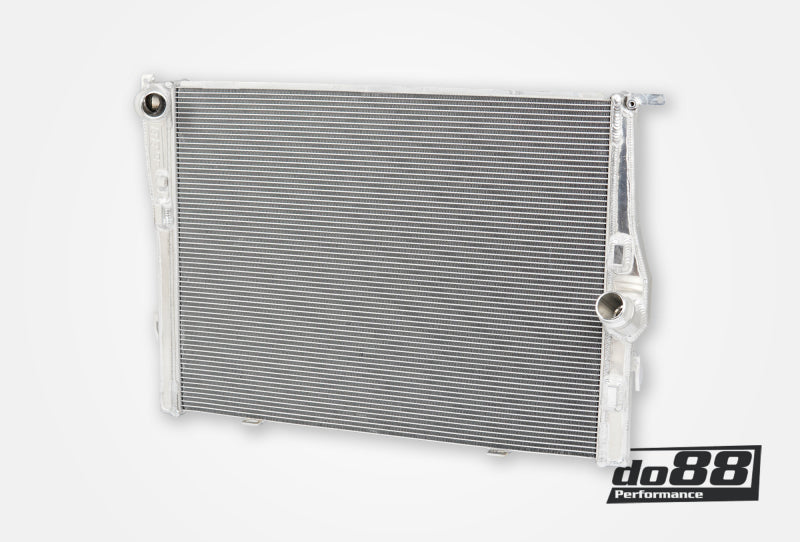 do88 07-13 BMW M3 (E90/E92/E93) Aluminum Radiator - WC-190