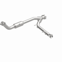Load image into Gallery viewer, MagnaFlow 05-06 Lincoln Navigator 5.4L - Driver side - 4651508