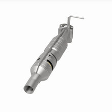 Load image into Gallery viewer, MagnaFlow 09-17 Ford F53 V10 6.8L Underbody Direct Fit Catalytic Converter - 280436