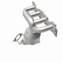 Load image into Gallery viewer, MagnaFlow Direct Fit Catalytic Converter 09-10 Hyundai Sonata 2.4L - 51125