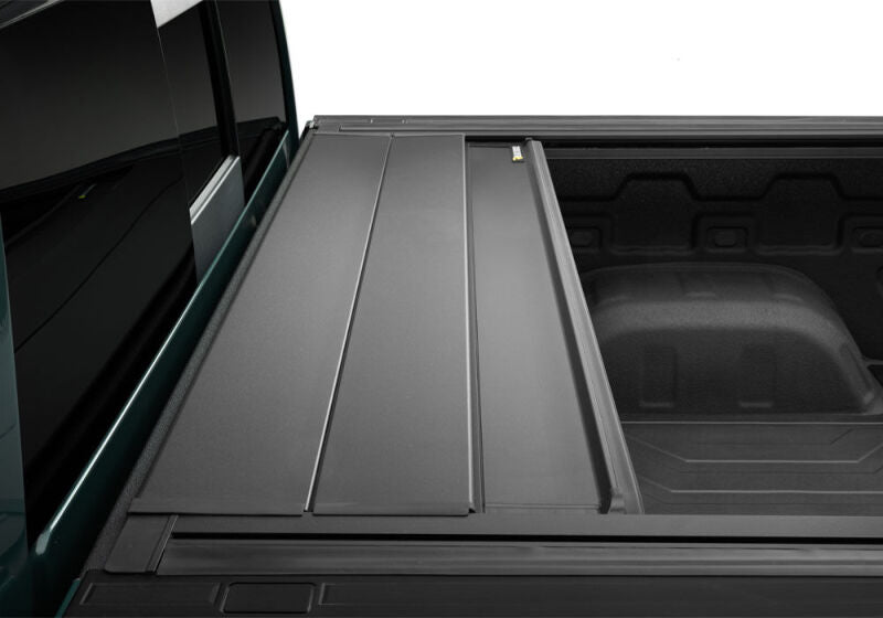 RealTruck 2019-2026 Chevy/GMC Silverado/Sierra 5ft 10in FlushFit Electric Retractable Cover - ERC40CH15A0