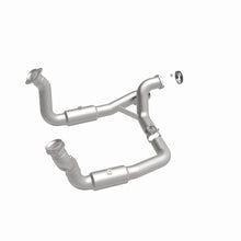 Load image into Gallery viewer, MagnaFlow 11-17 Ford F-250 Super Duty 6.2L Direct Fit Converter - 5551297