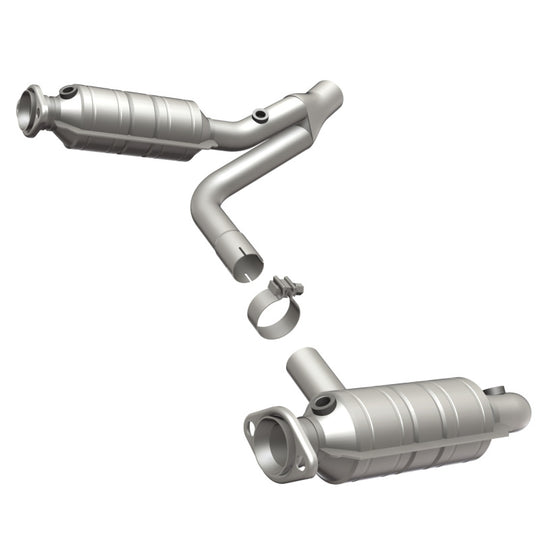MagnaFlow Direct Fit Catalytic Converter Raider 2006 8 4.7L - 24398