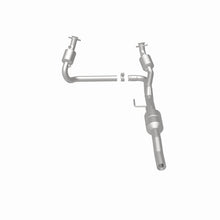 Load image into Gallery viewer, MagnaFlow Direct Fit Catalytic Converter 02-03 Dodge Durango - 458048