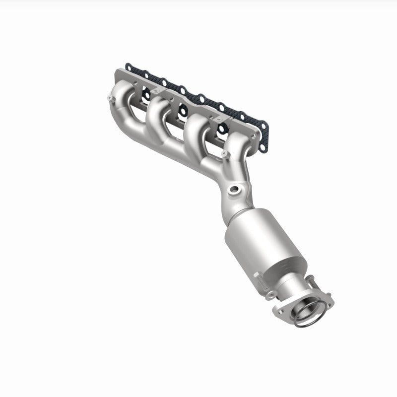MagnaFlow Direct-Fit California Manifold Catalytic Converter 04-06 Nissan Titan 5.6L V8 - 4451500