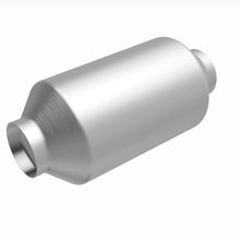 Load image into Gallery viewer, MagnaFlow GM 3500/4500 HD 6.0L 3in Universal Converter - 51809